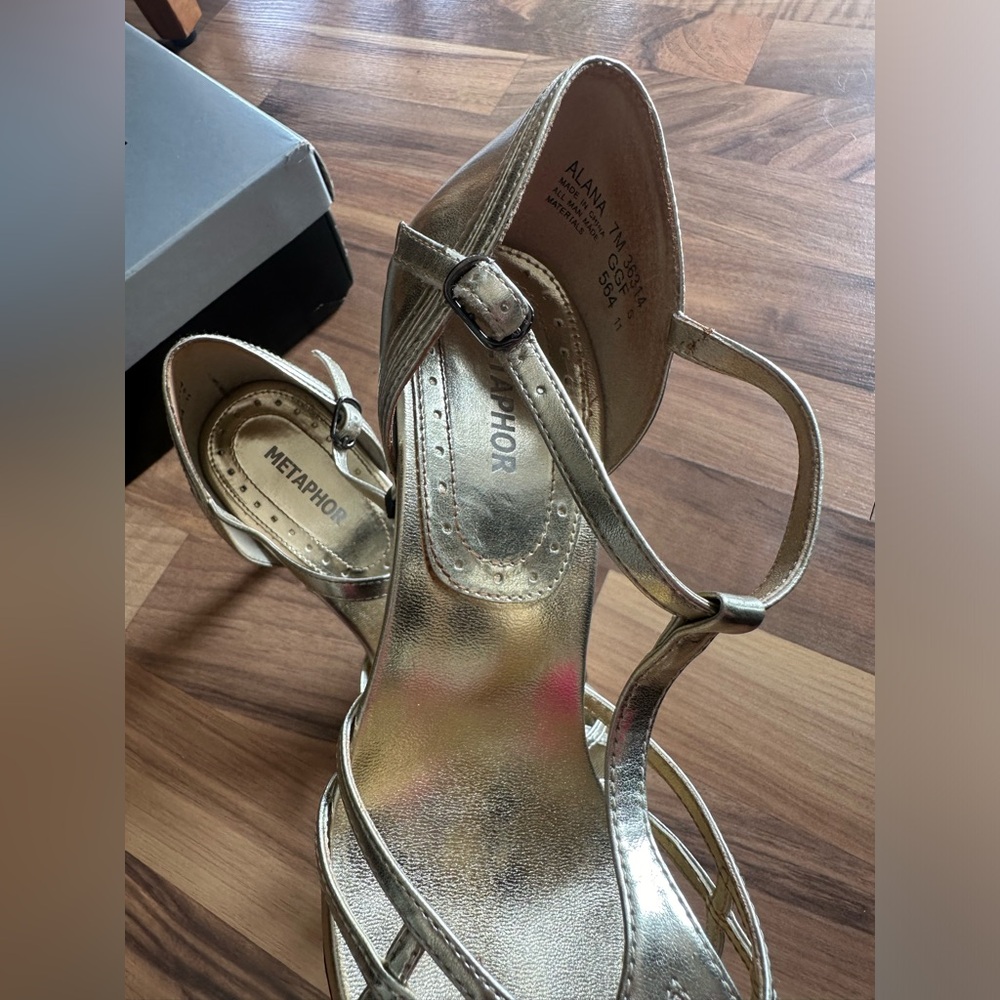 NWT Metaphor Gold Strappy Heels Sandals, Size 7 Formal Dress Wedding Dance Prom - Picture 6 of 10